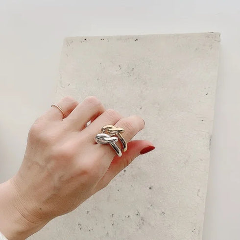knot ring